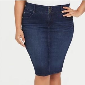torrid denim skirt dark wash size 10 women